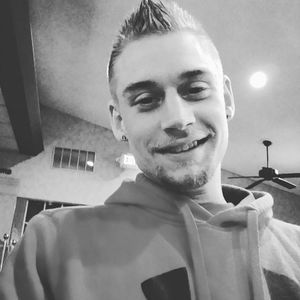 Meet your Posher, Zach